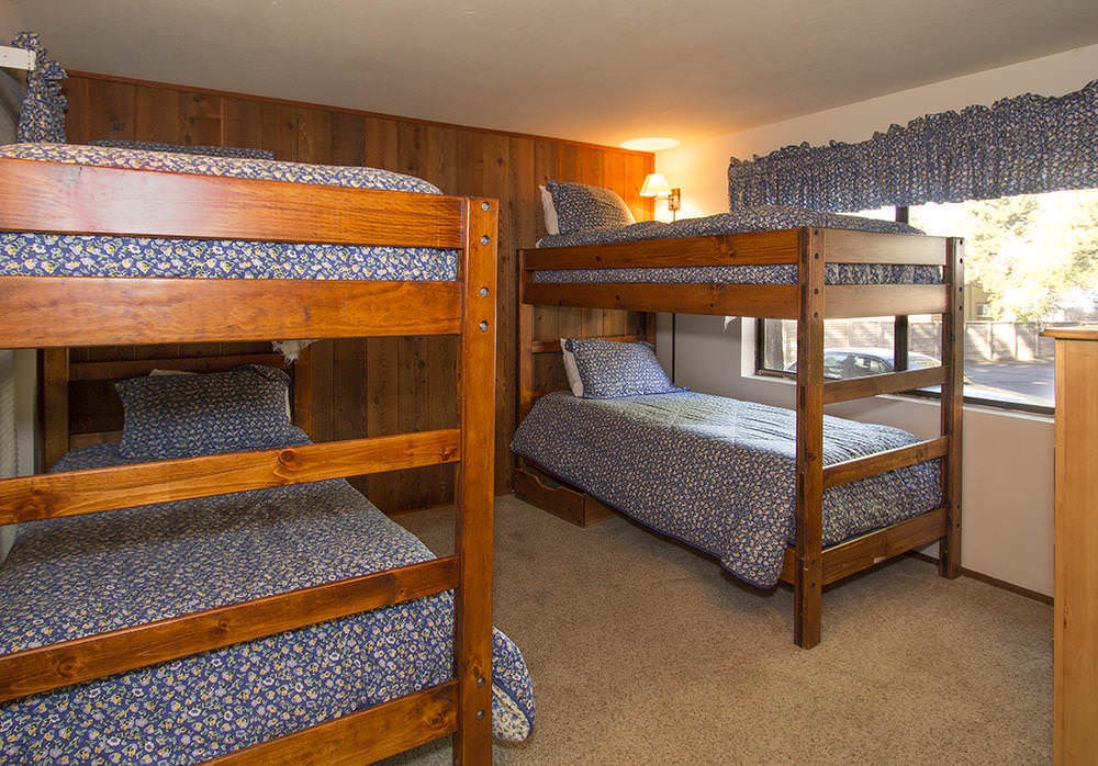 Bedroom 4: 2 sets of bunkbeds