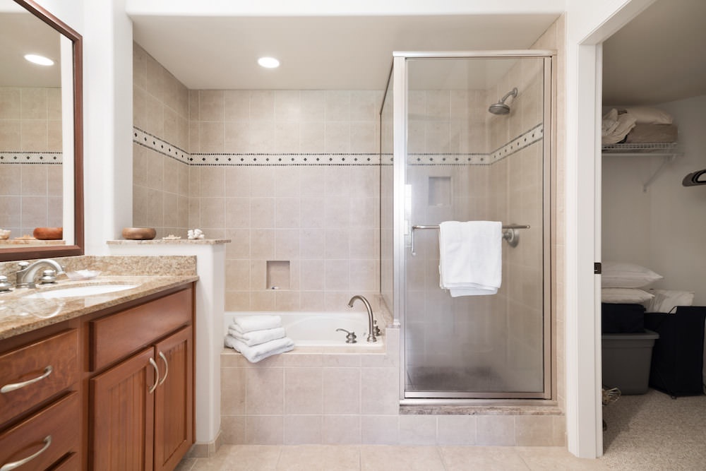 Soaker tub, walk-in shower, & dual sinks