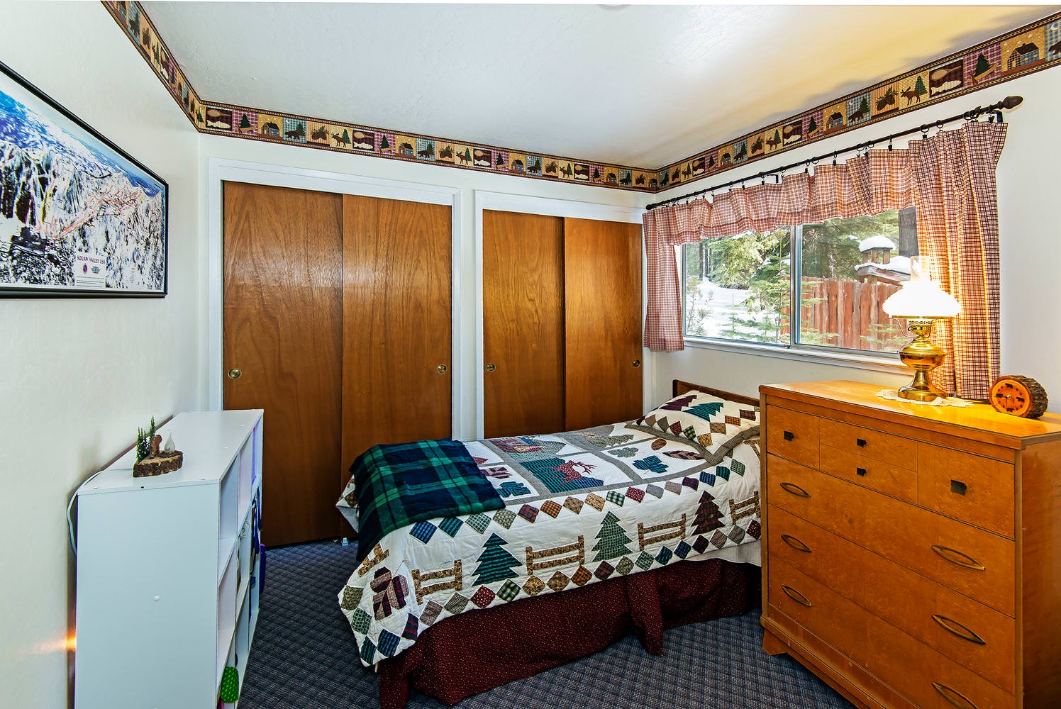 3rd bedroom: Twin beds