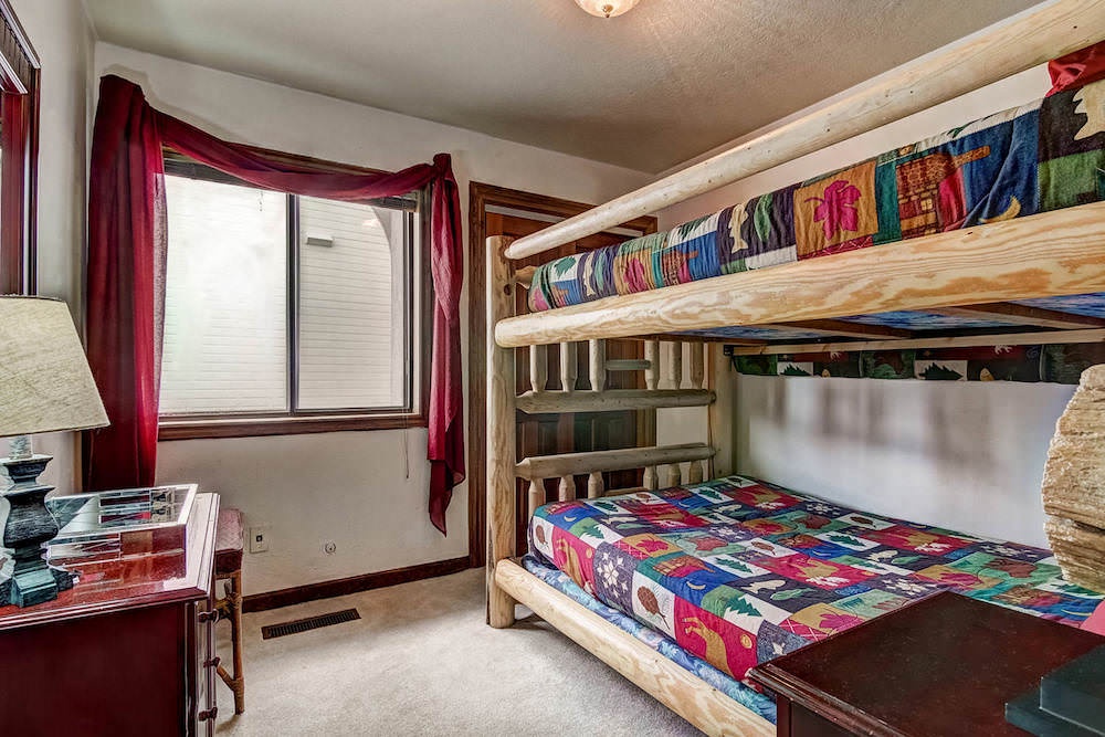 Bedroom 5: Twin bunk beds