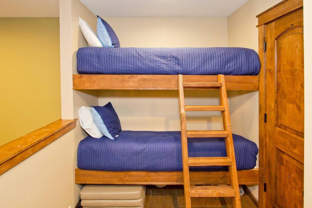 Alcove bunk beds