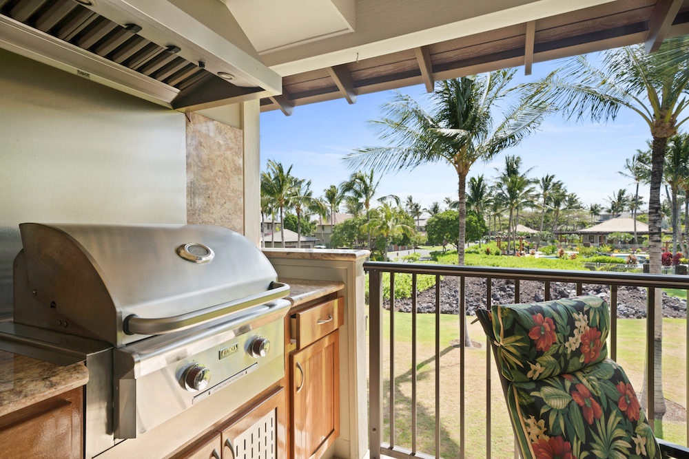 Covered Lanai w/ Private BBQ