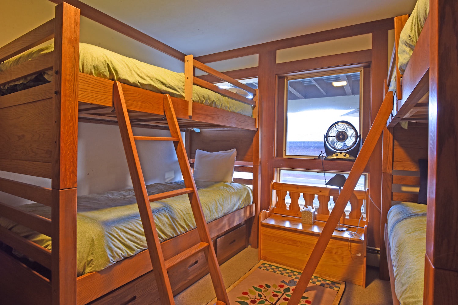 5th bedroom: bunkbeds, great for kids or groups