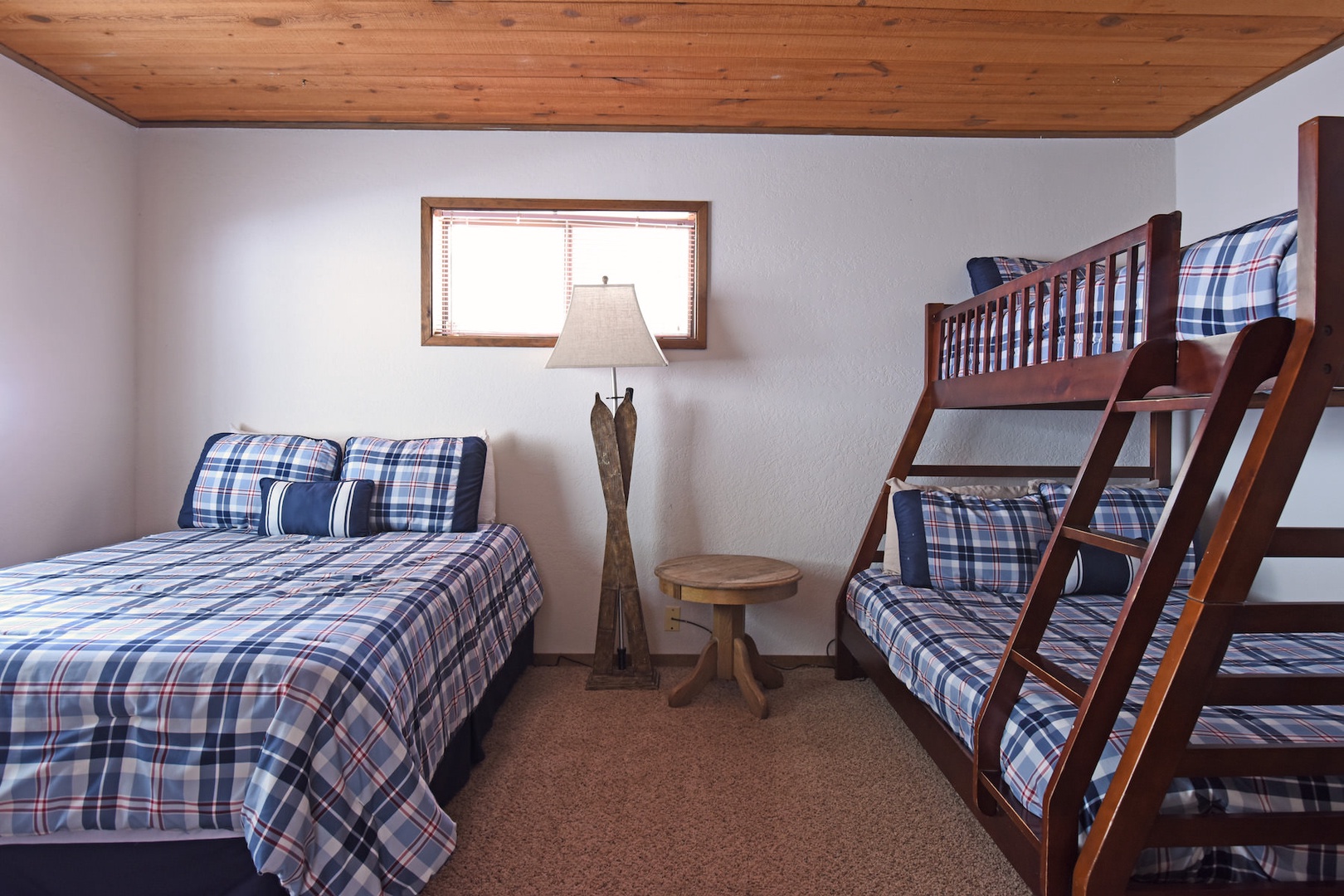 4th bedroom: Full bed & Twin/Full bunkbed (ground floor)