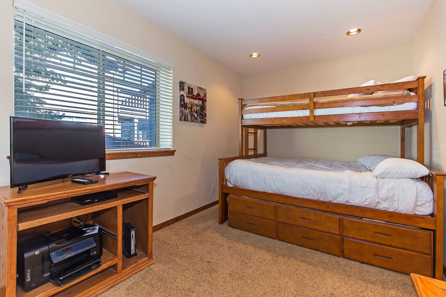 Guest Bedroom: Bunk Bed & Trundle