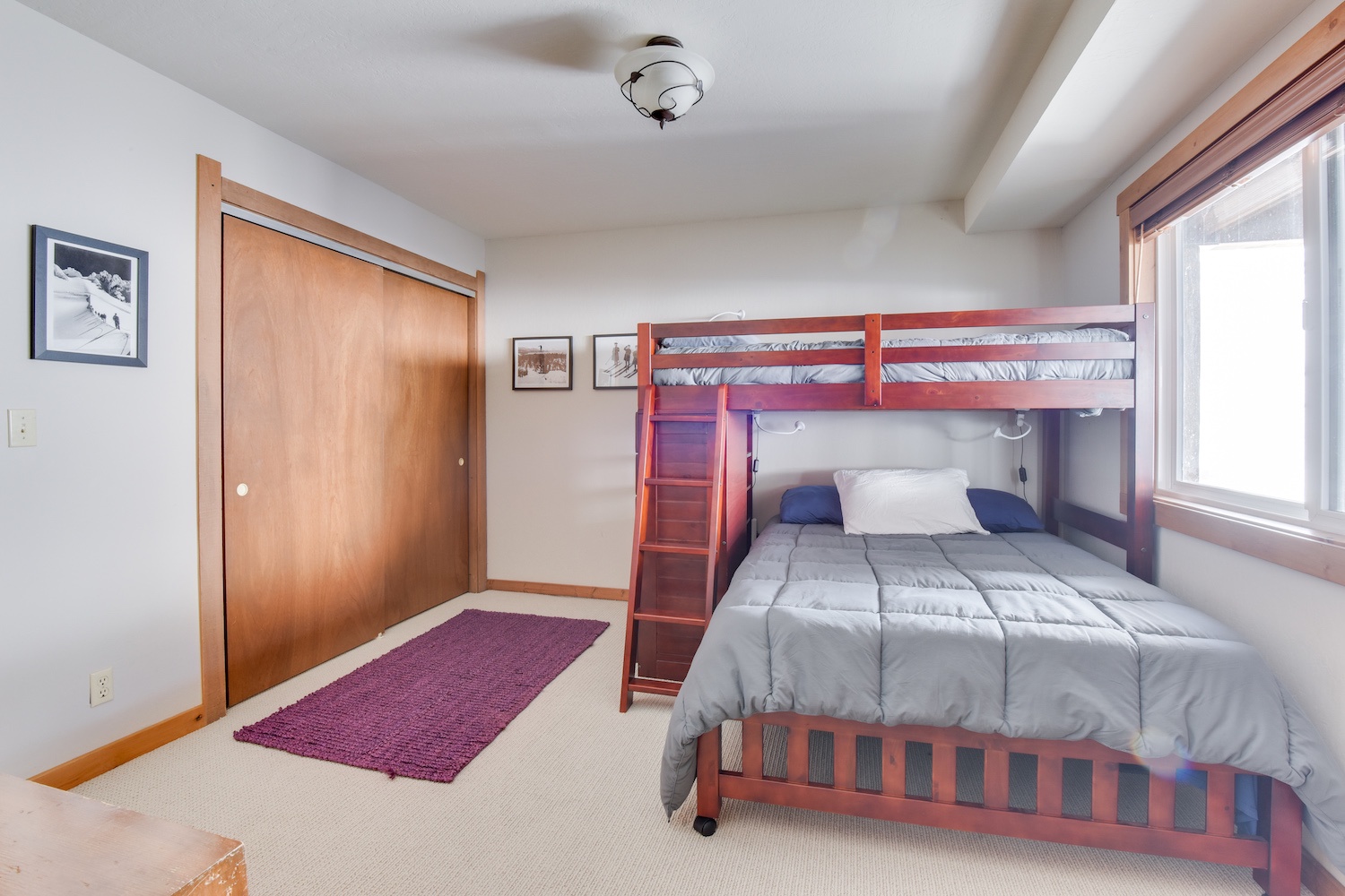 3rd bedroom: Twin Loft over Full bed