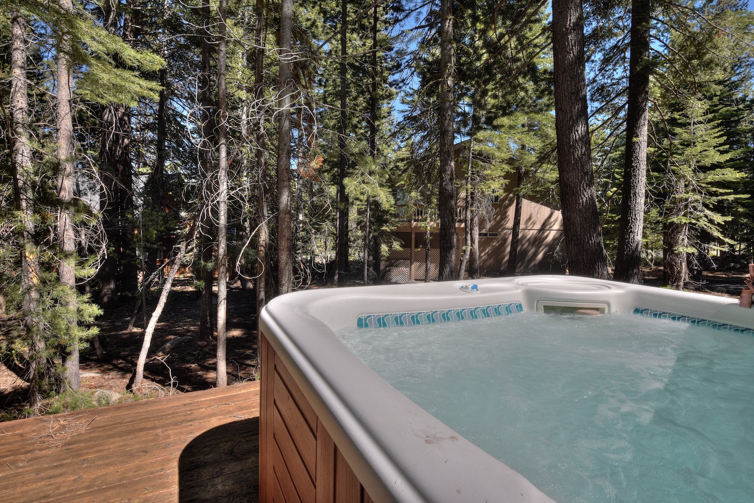 Charming Cascade Chalet