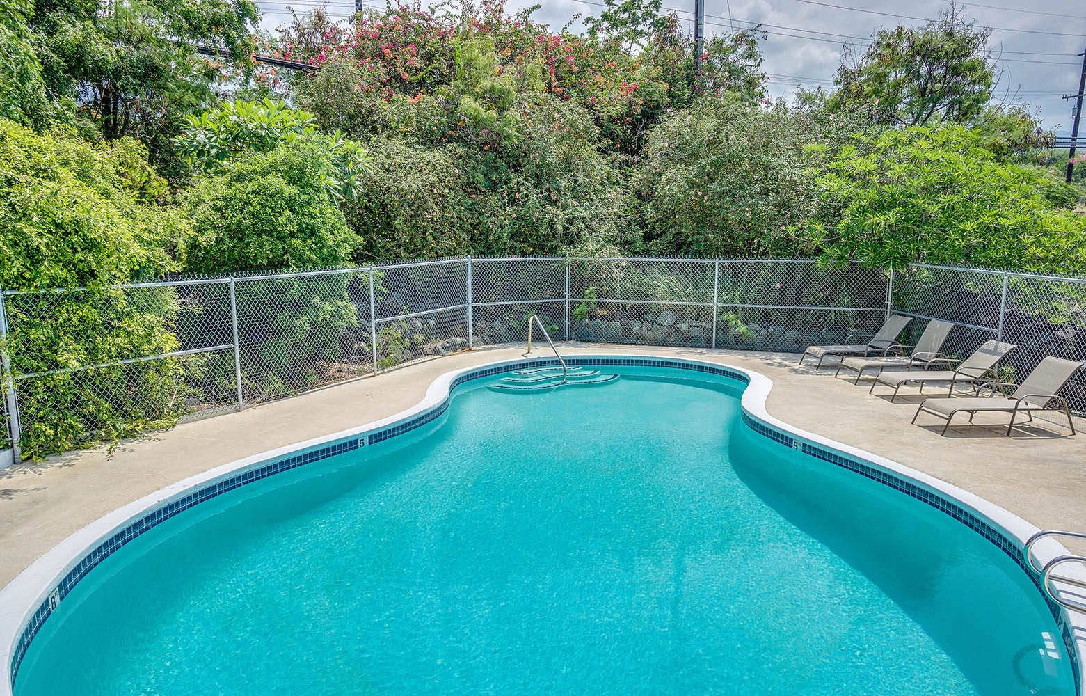 Kona Mansions Swimming Pool