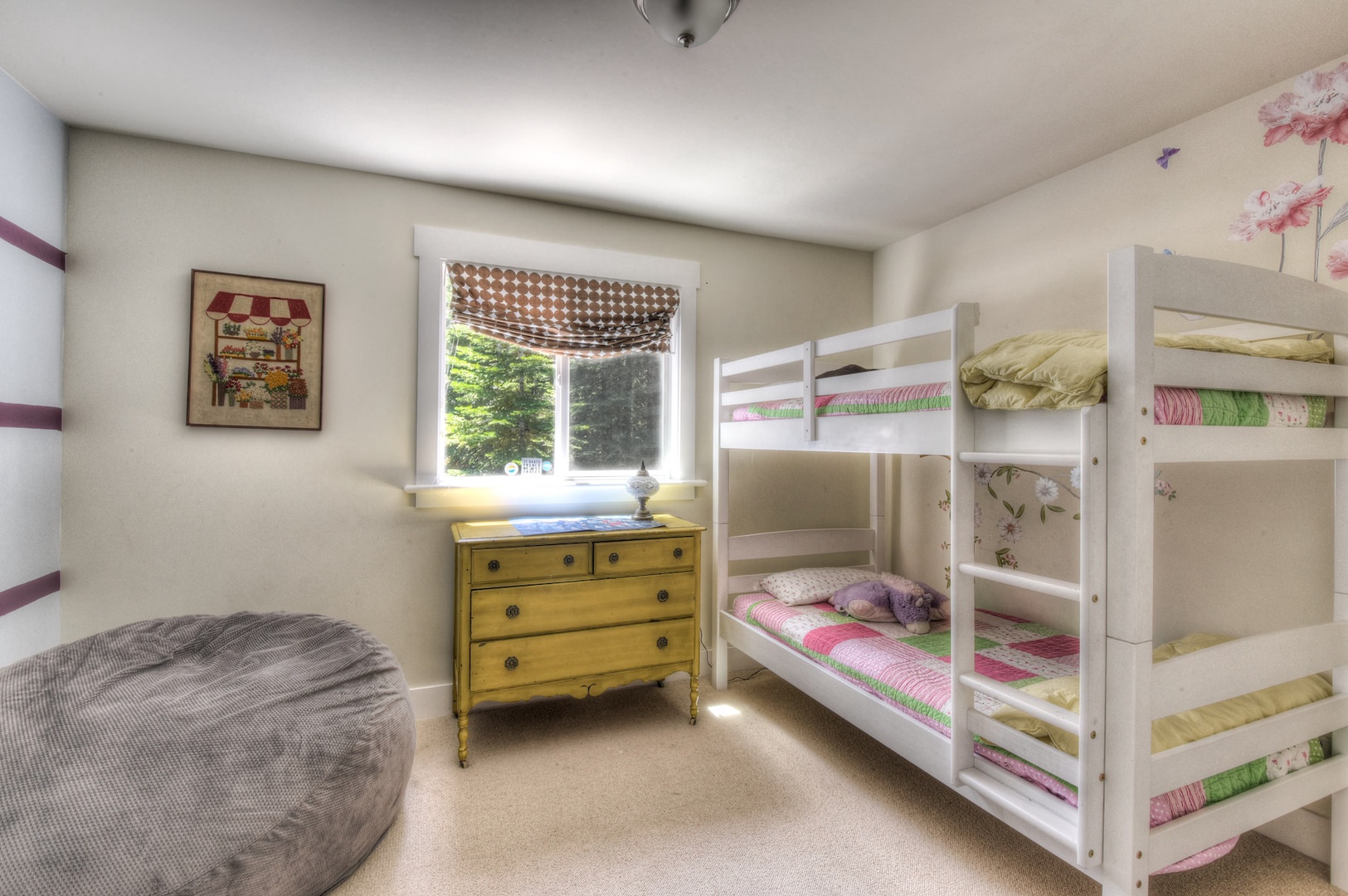 Bedroom 3: Twin over Twin bunkbed