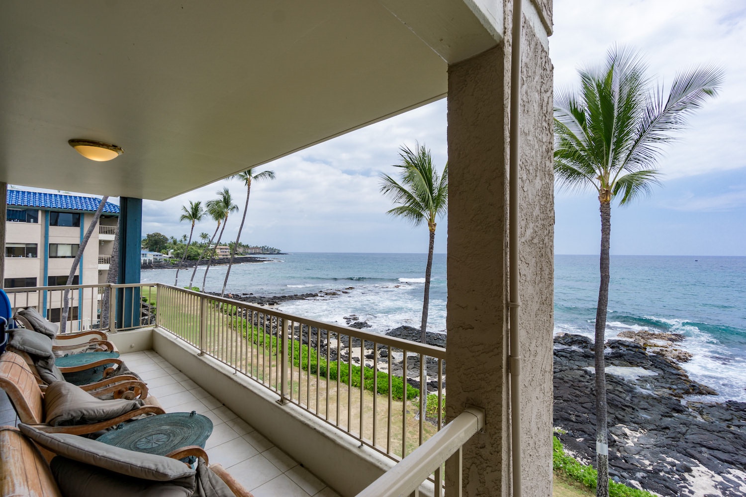 Oceanfront lanai