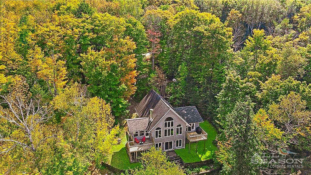 Stiilwater_lake_house