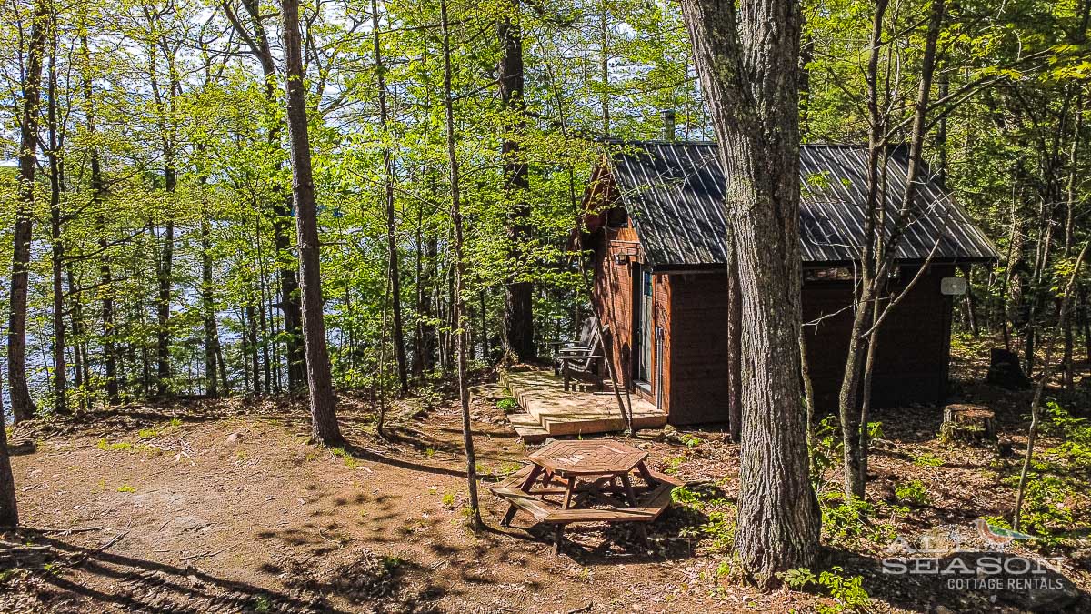 Strathcona_Lake_House_119