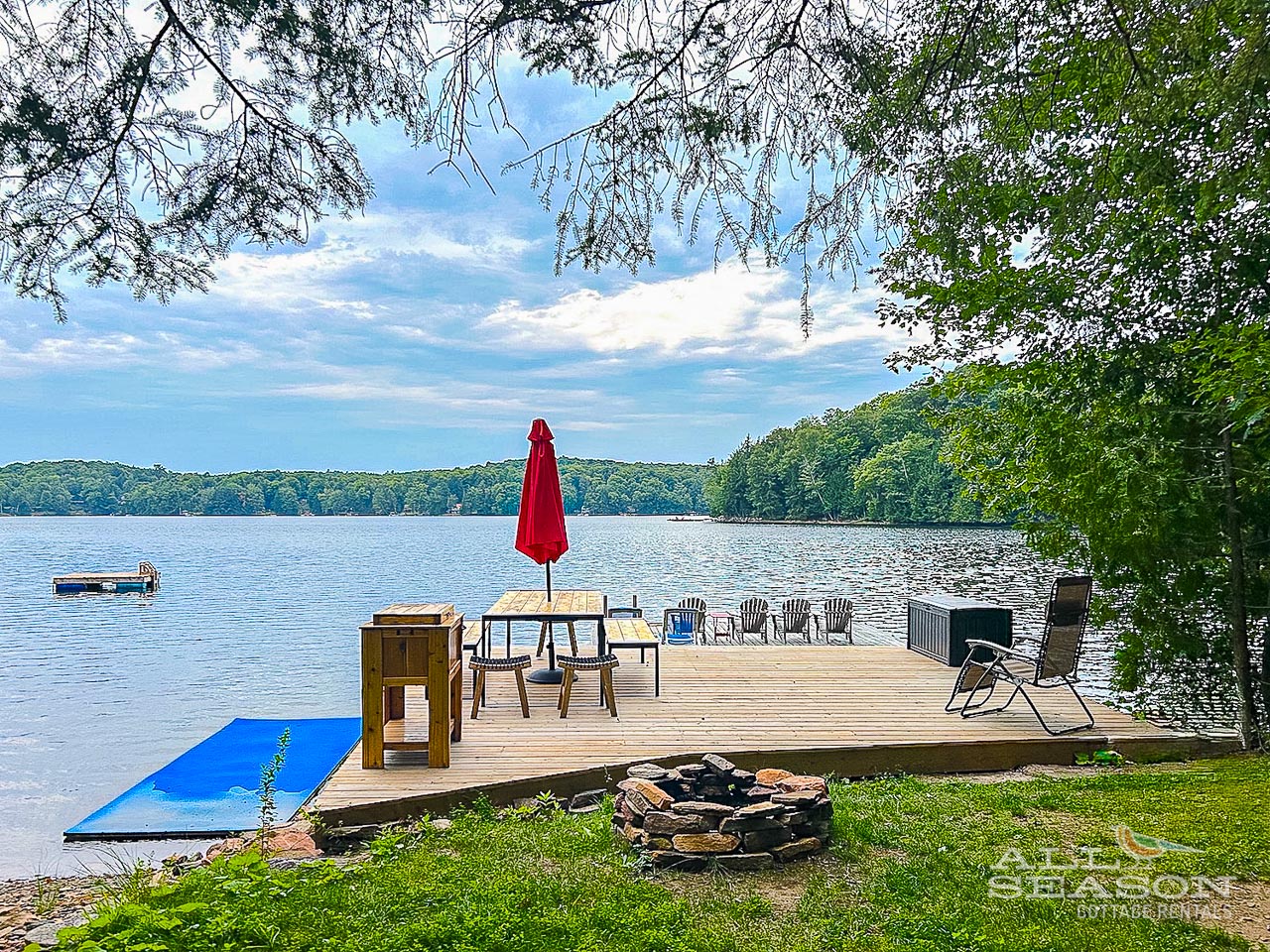 Bob-Haven-Dockside living