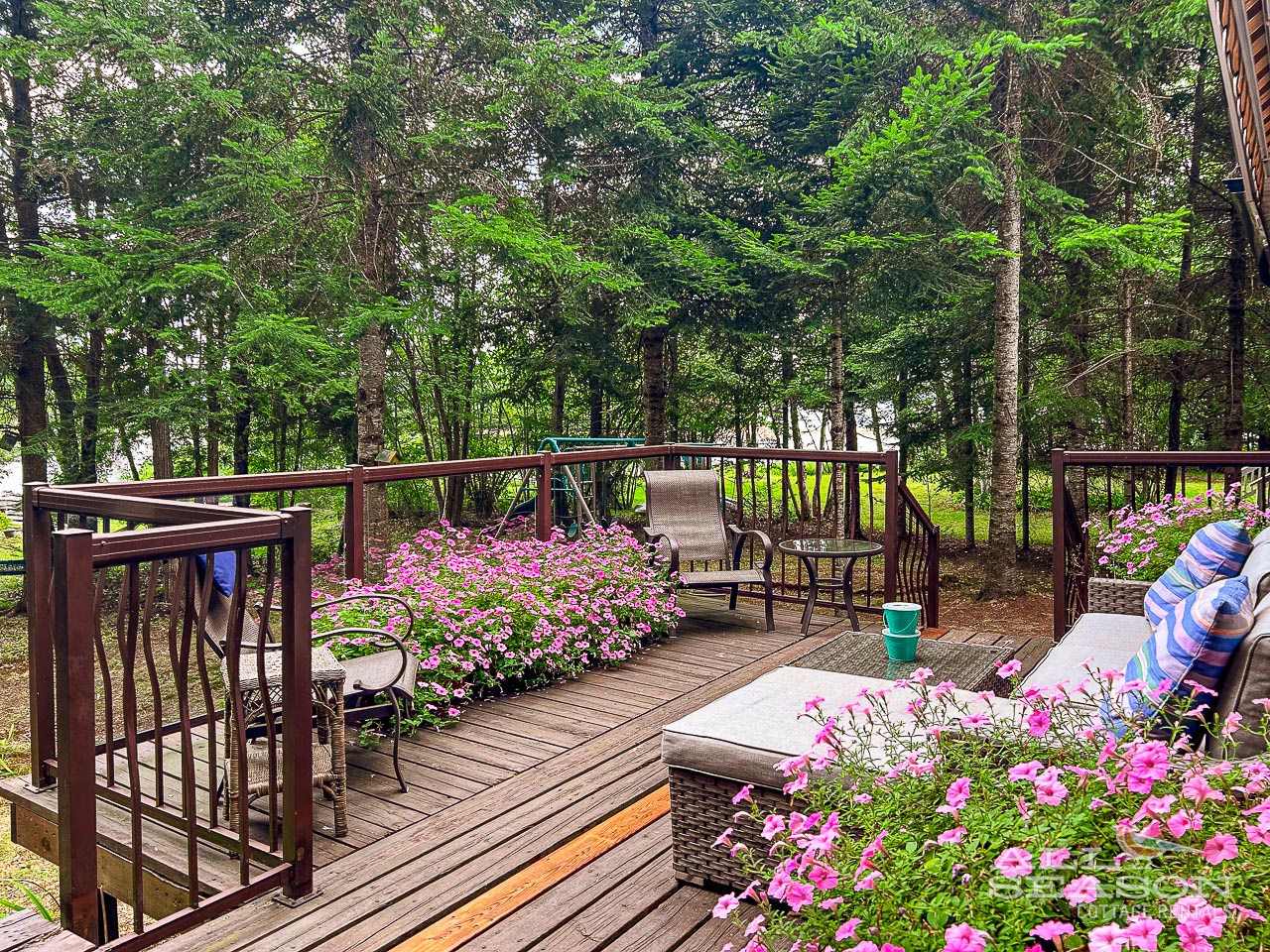 Dockside-Drift-Deck seating