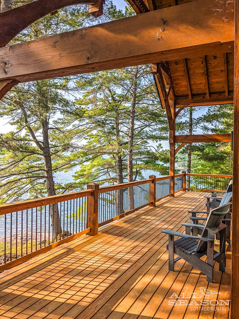 Strathcona_Lake_House_64