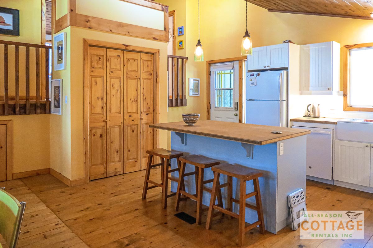 Entrance and kitchen island