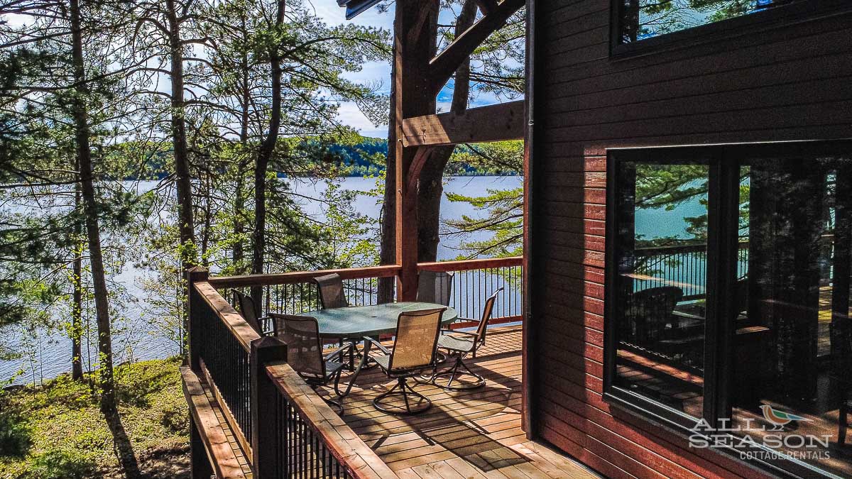 Strathcona_Lake_House_109