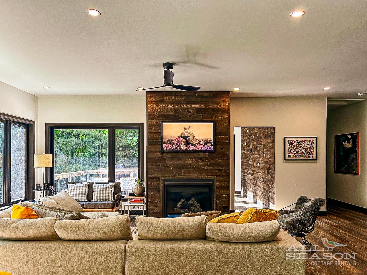 Bob-Haven-Living room