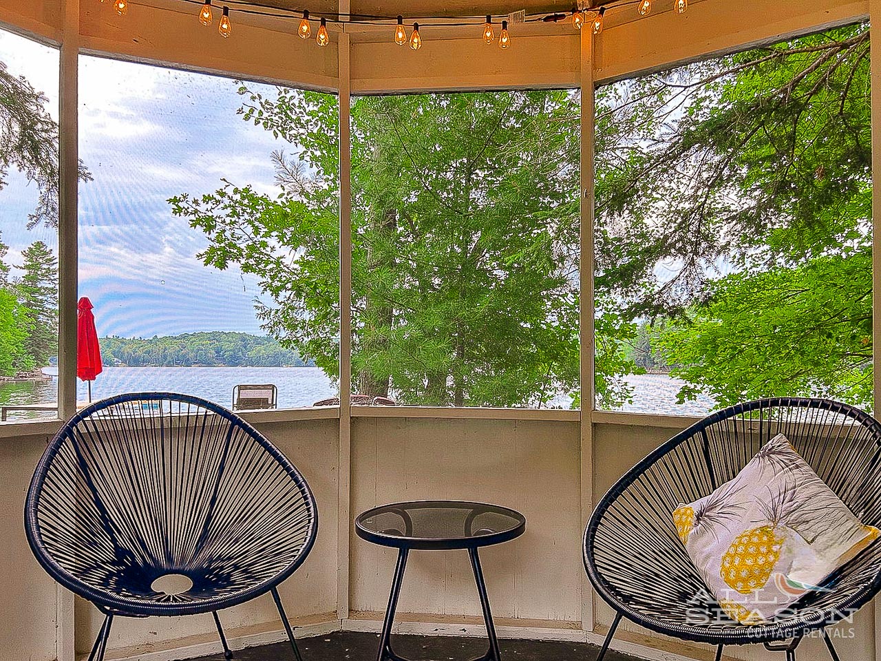 Bob-Haven-Gazebo seating