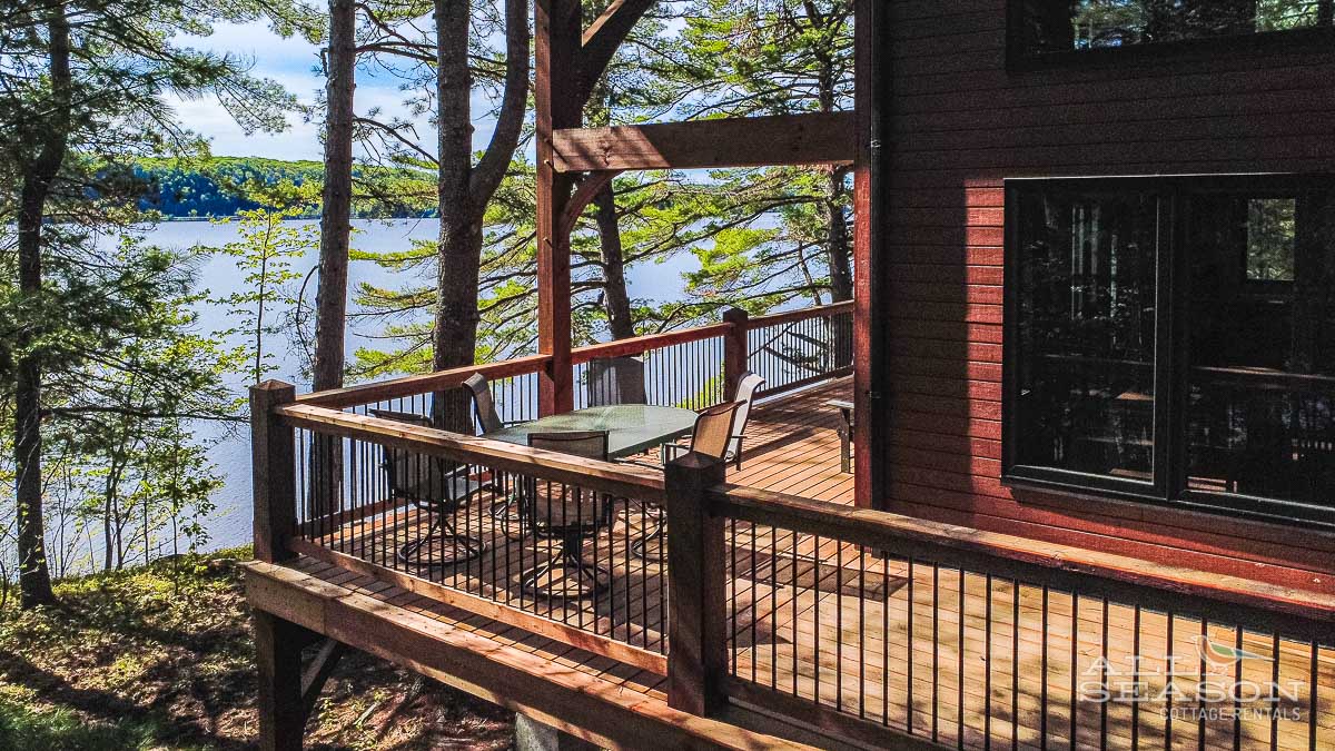 Strathcona_Lake_House_110