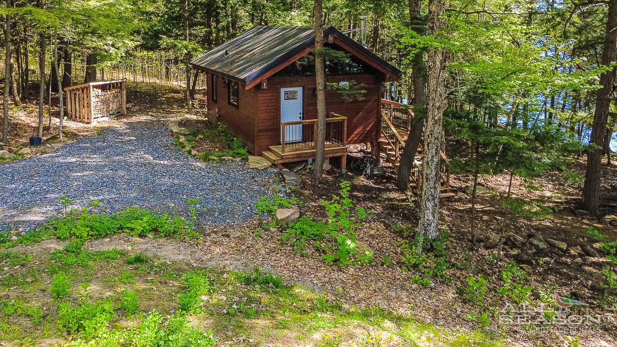 Strathcona_Lake_House_113