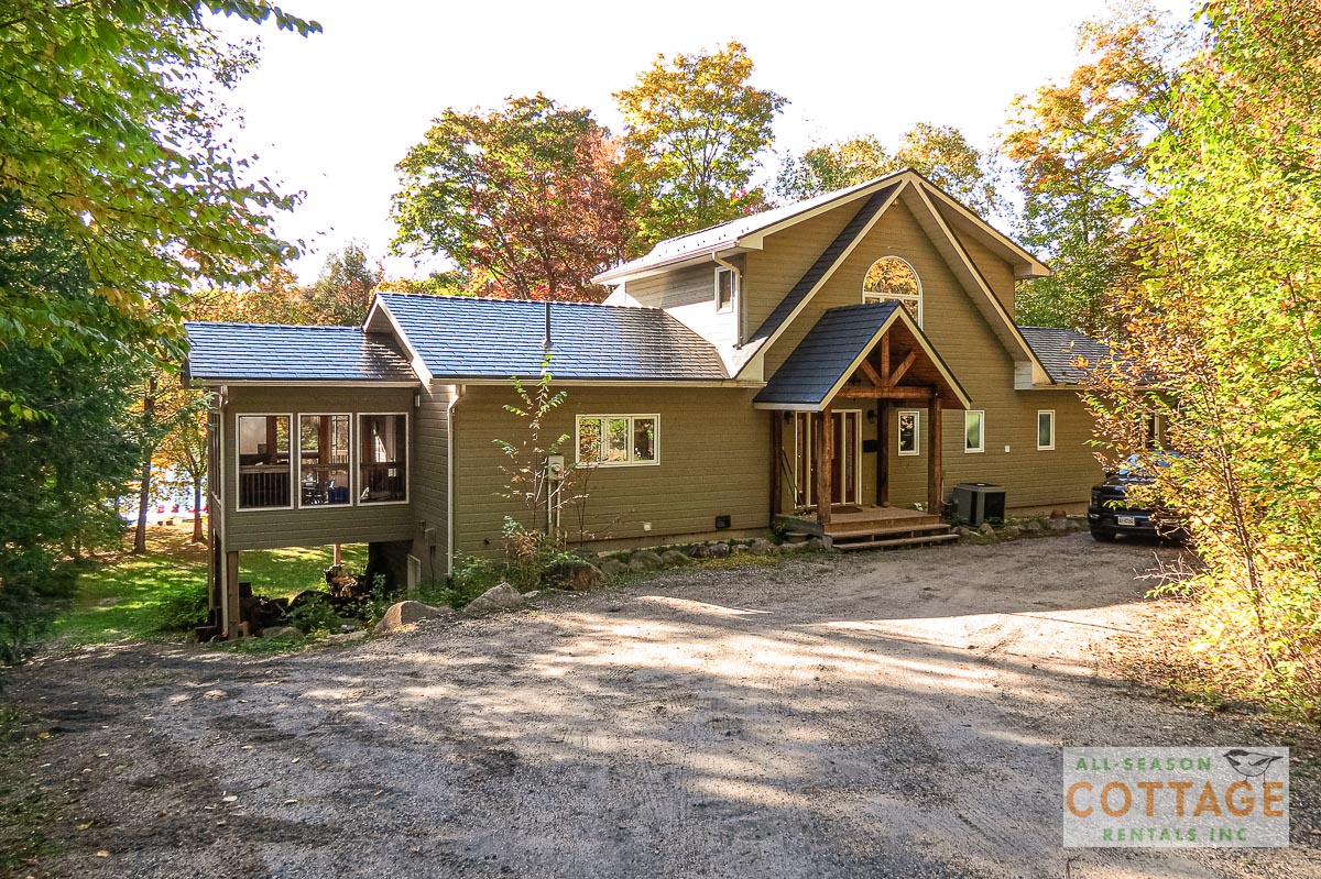 Driveway side of cottage