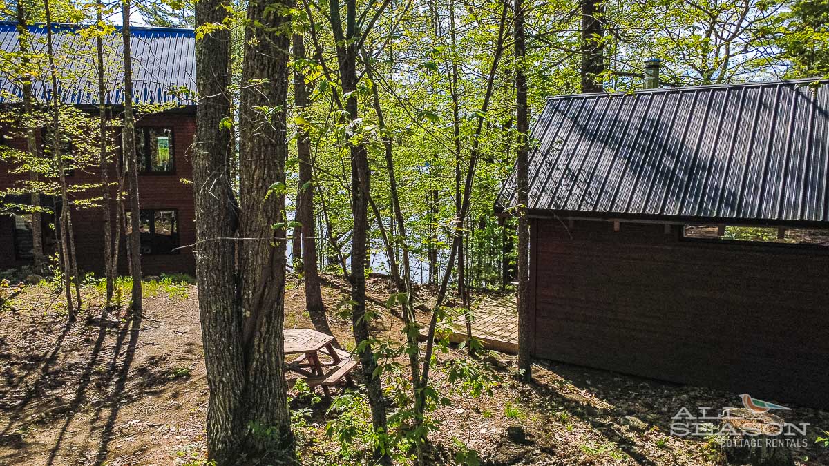Strathcona_Lake_House_118