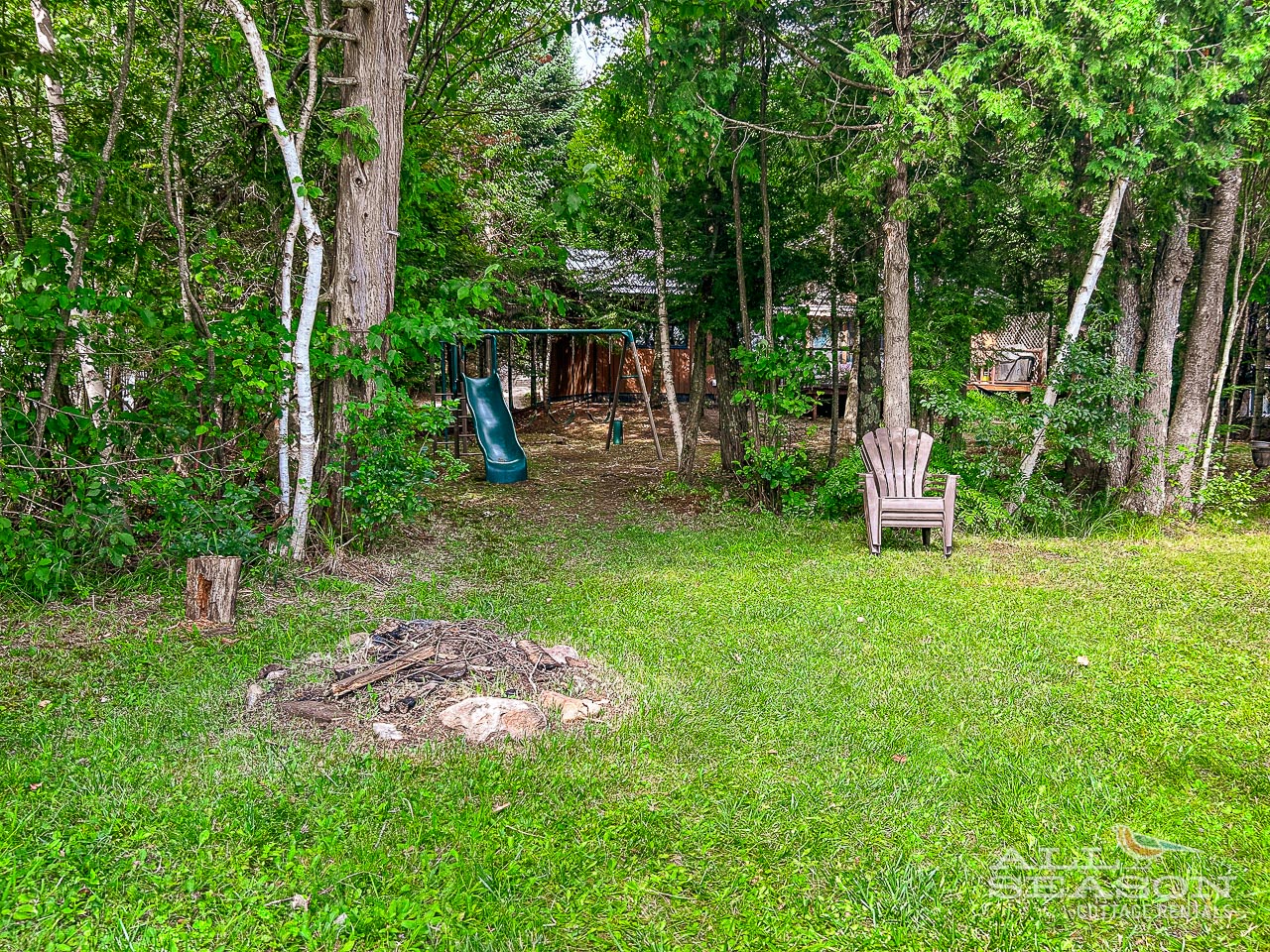 Dockside-Drift-Fire pit area