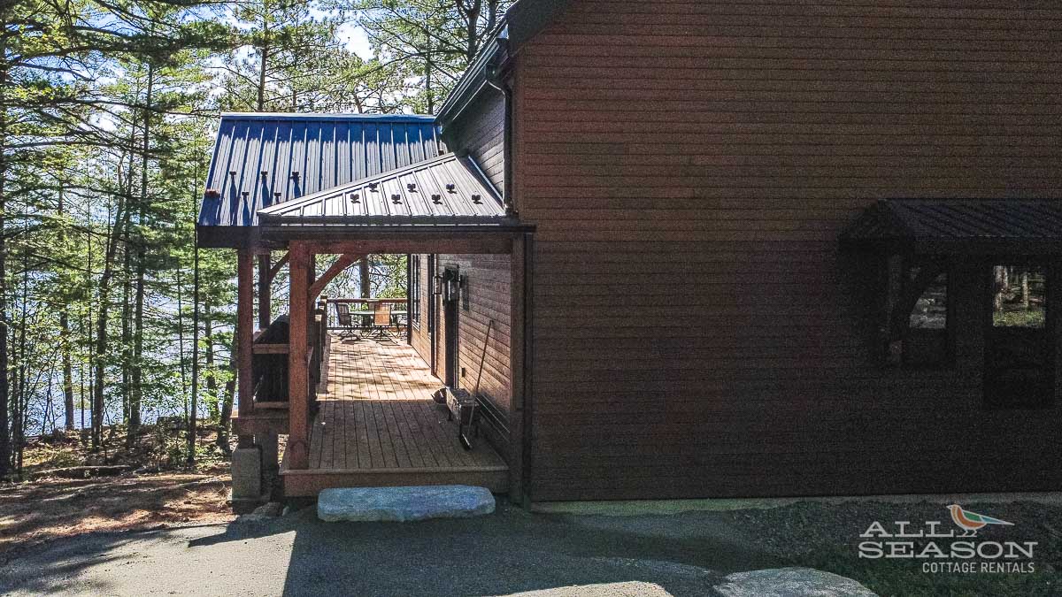 Strathcona_Lake_House_111