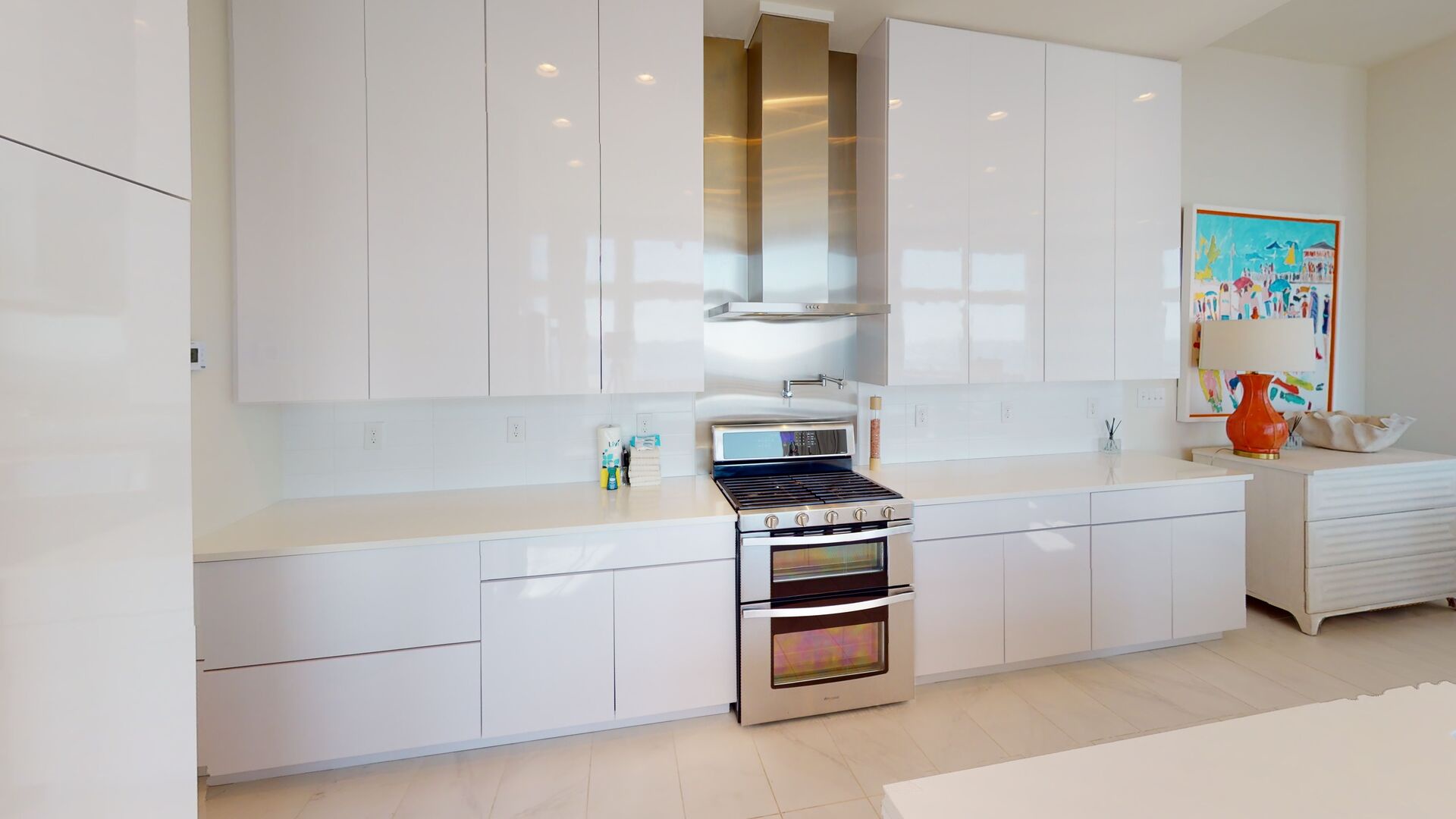 A modern, upscale, fully equipped kitchen