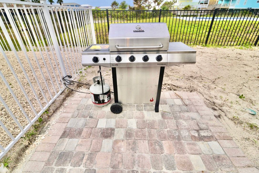 Private gas grill is provided