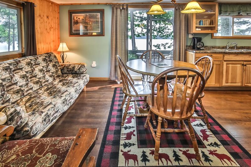Cottage 2 - Hiller's Pine Haven
