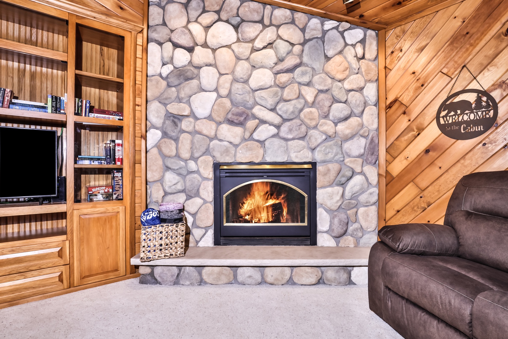 Breezy Bay Bungalow  - Hiller Vacation Homes