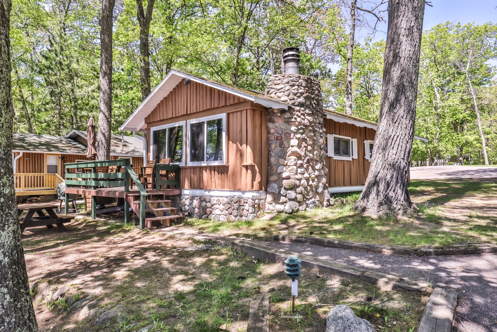 Cottage 4 - Hiller's Pine Haven