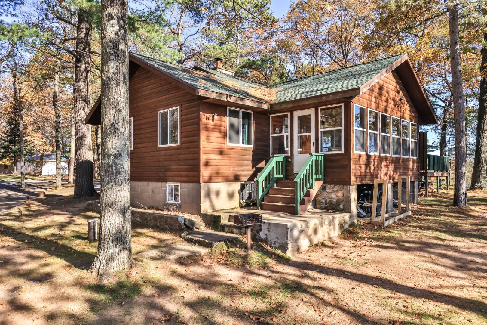 Cottage 8 - Hiller's Pine Haven