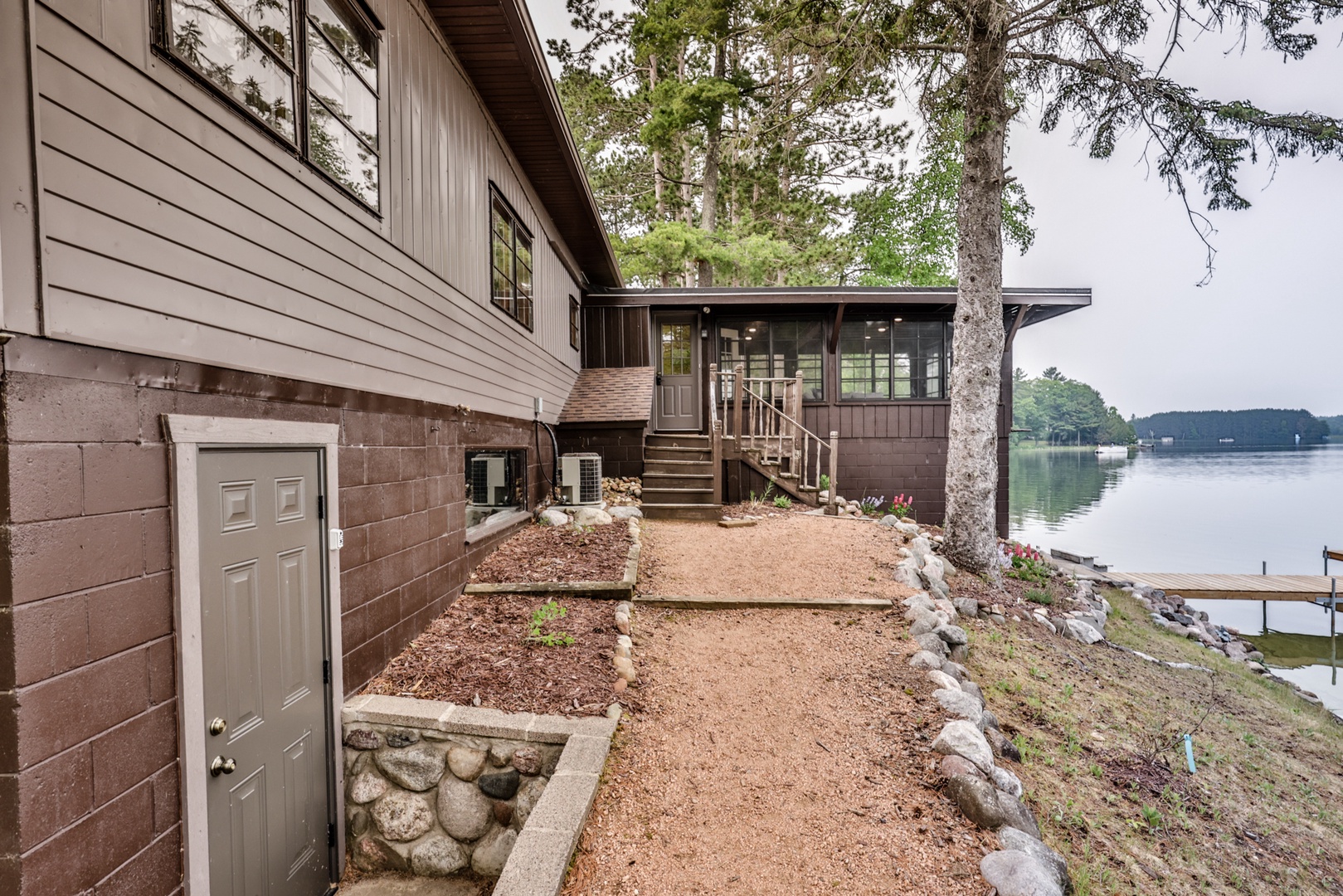 Mid Lake Retreat-Hiller Vacation Homes