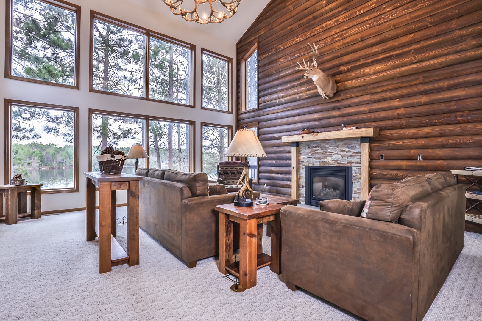 Pickerel Point Executive Home - Hiller Vacation Homes