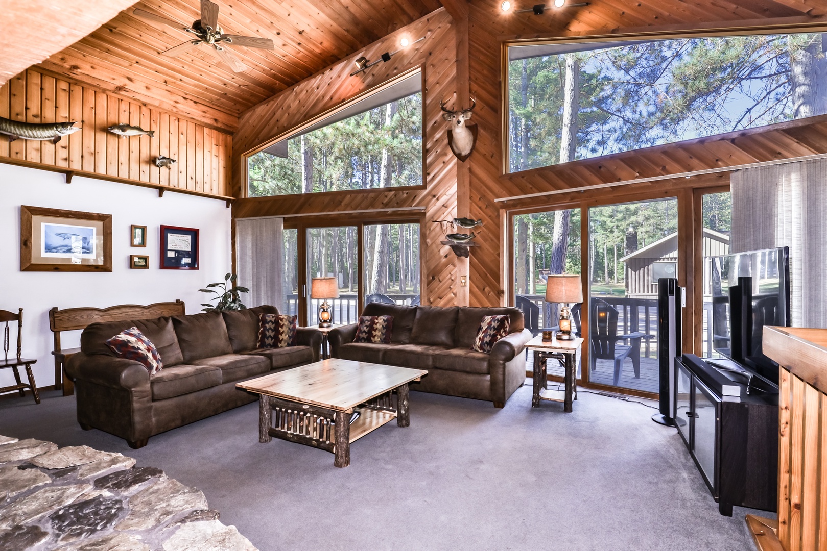 Deerpath - Elbert's - Hiller Vacation Homes