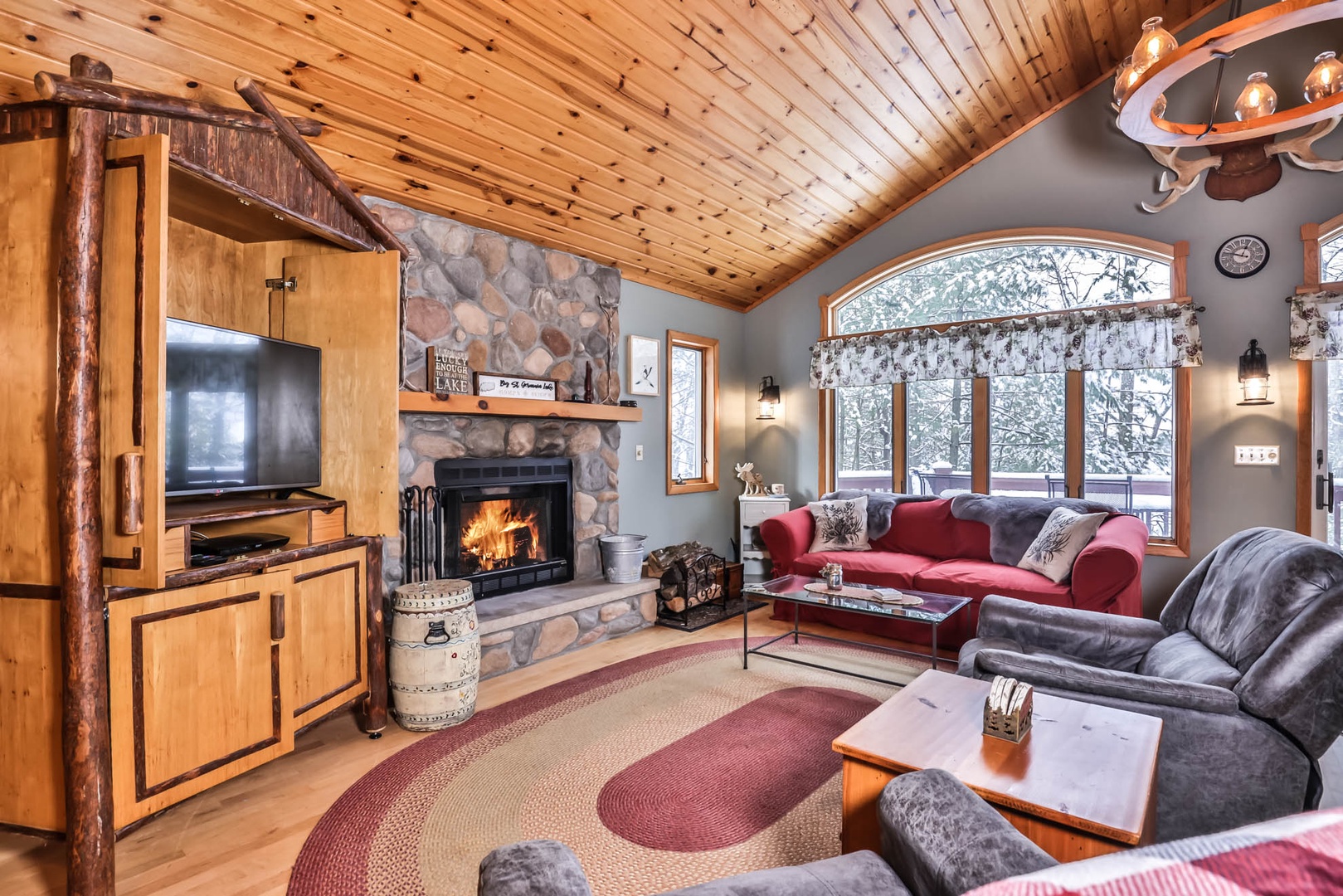 Dragonfly Inn - Hiller Vacation Homes