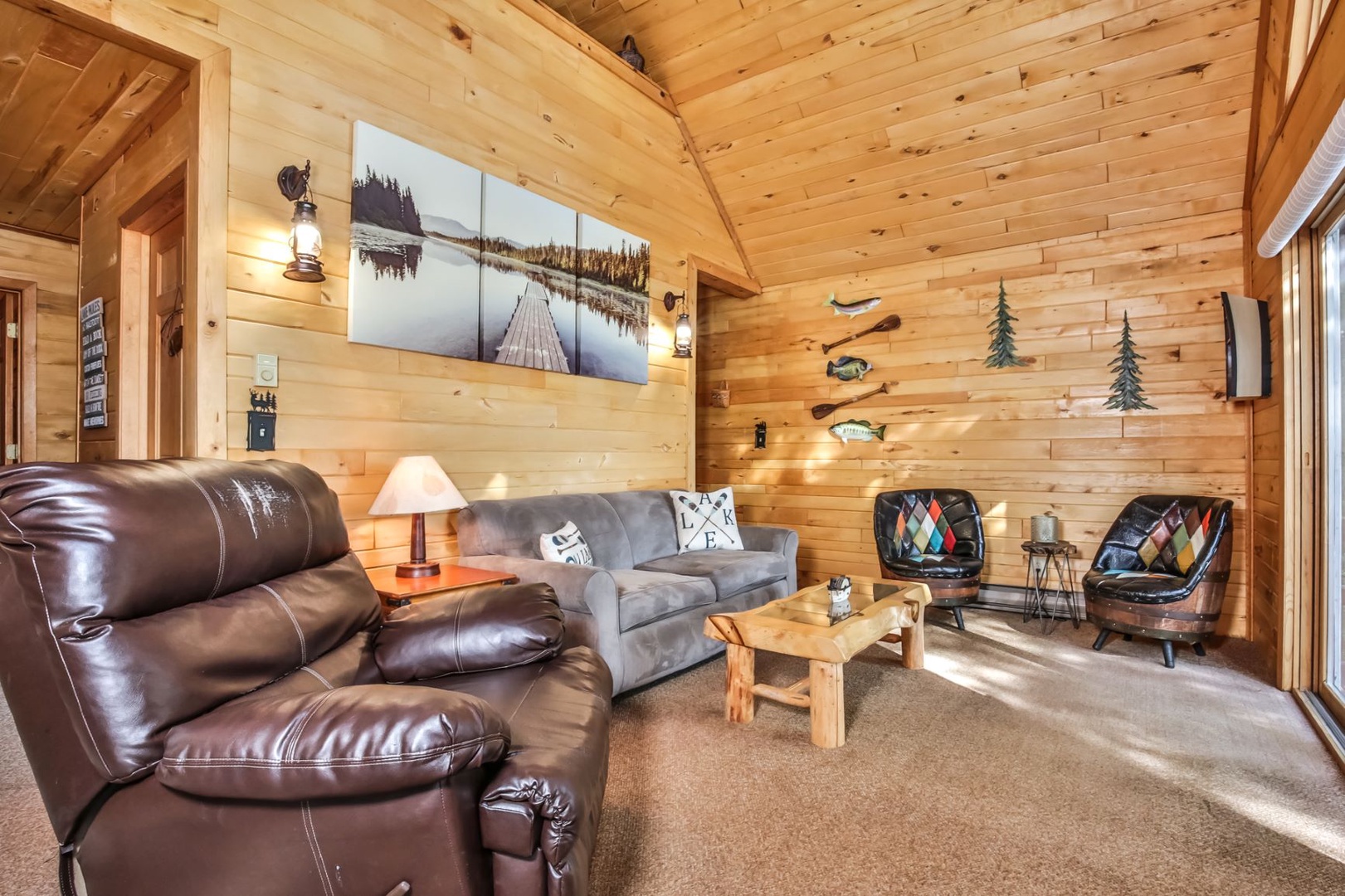 6 Acre Chalet - Hiller Vacation Homes