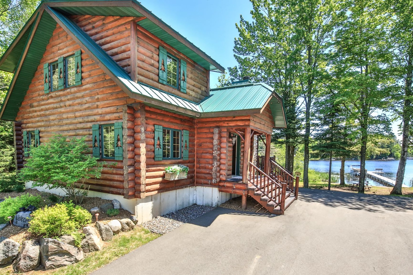 The Log Lodge - Hiller Vacation Homes