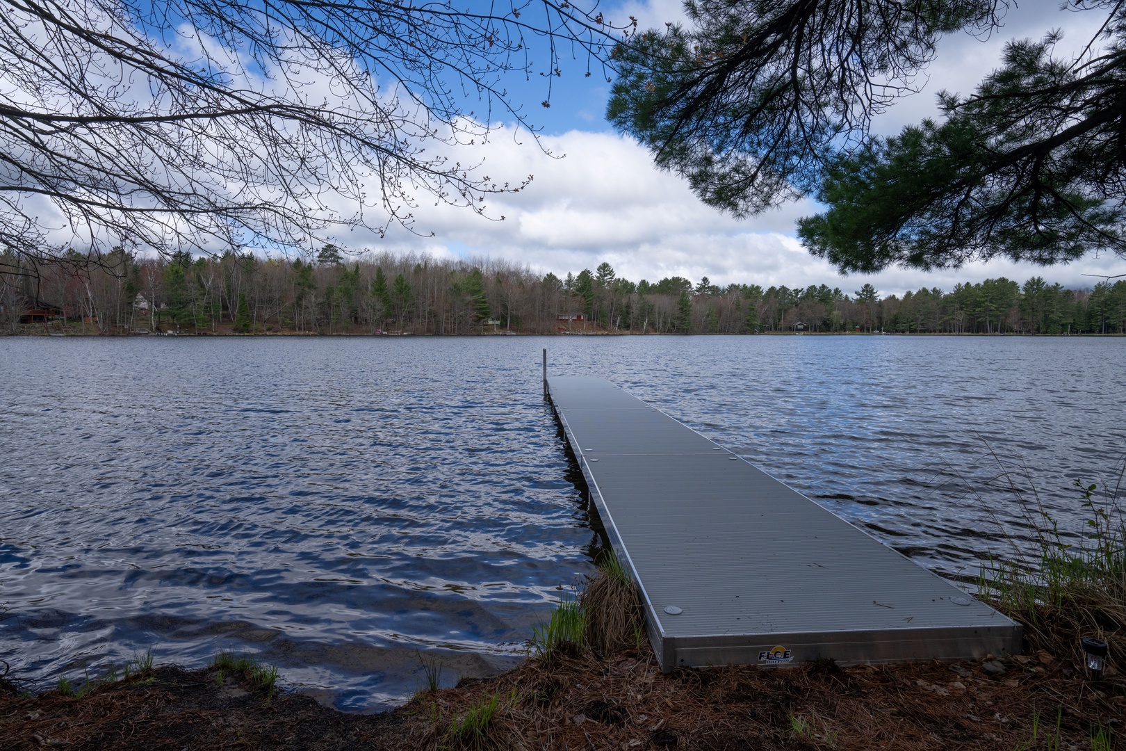 The Dreadnought at Eleanor Lake - Hiller Vacation Homes