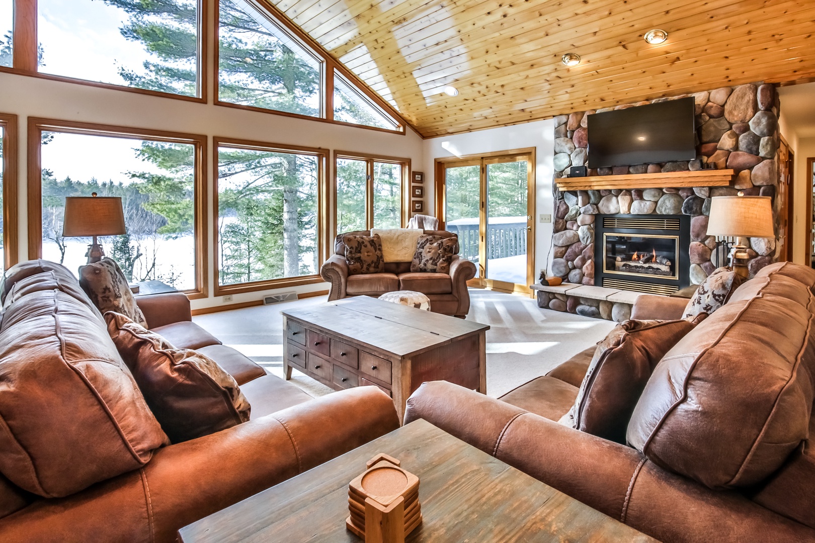 WhiteWoods Cove - Hiller Vacation Homes