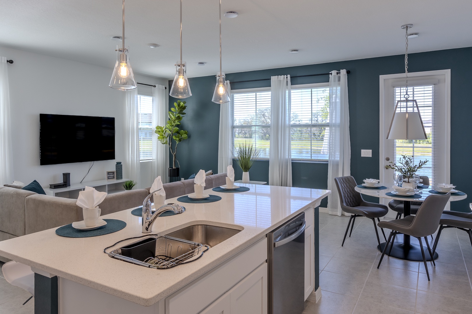 Brand New 3/2 Townhome close to Disney 348