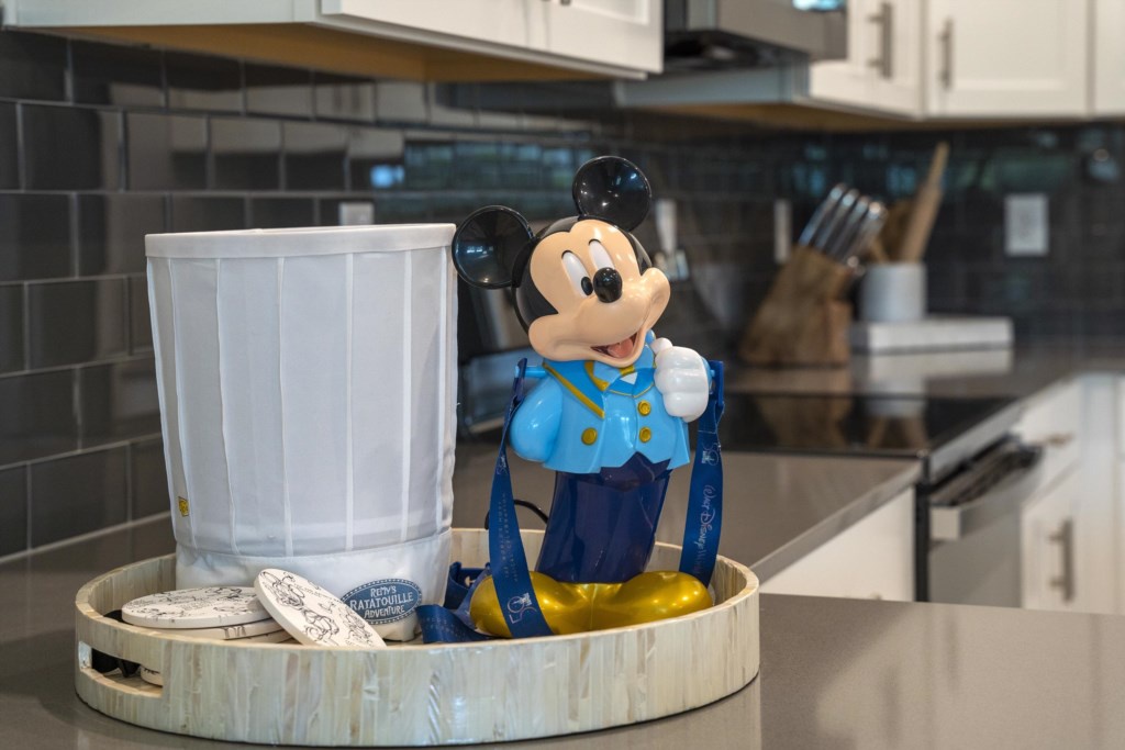 Mickey Mouse ceramic figure