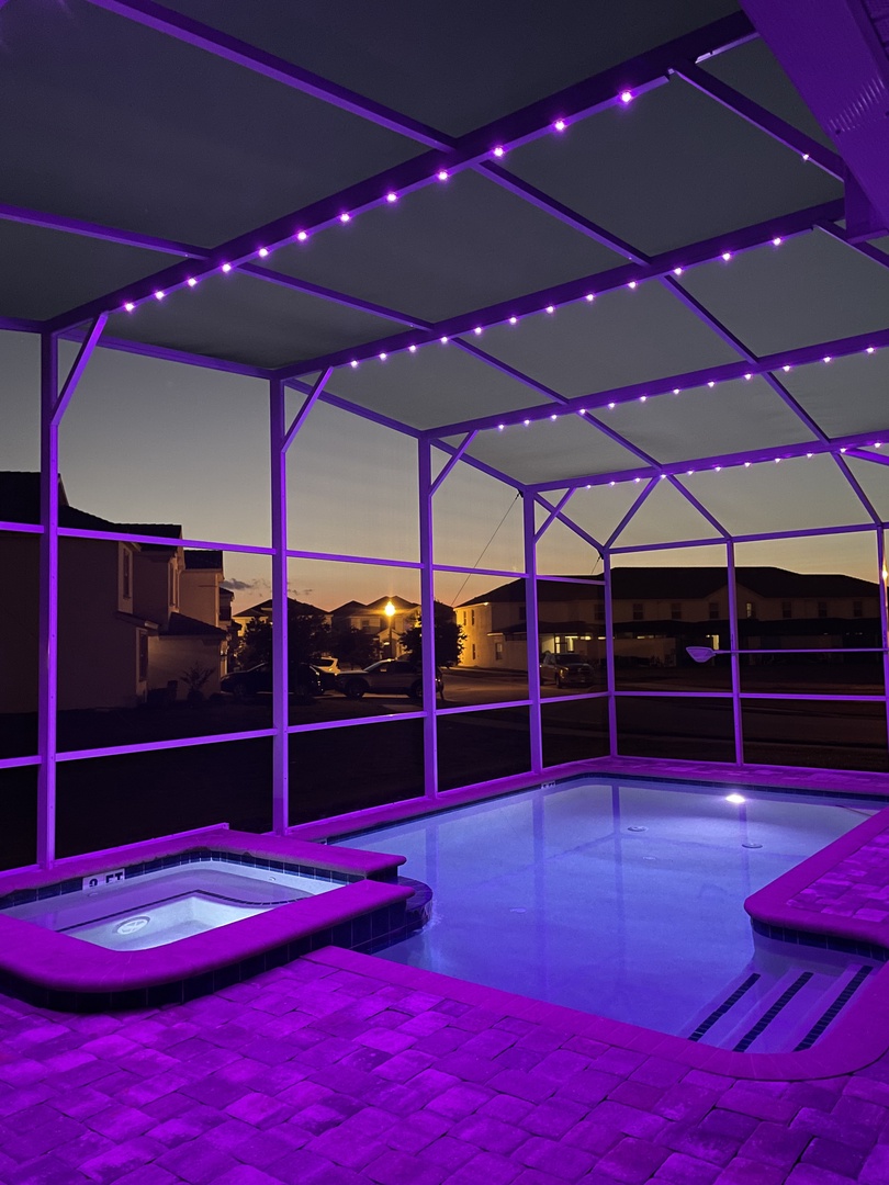 Amazing 9 bd/5 bath with pool+ spa 287