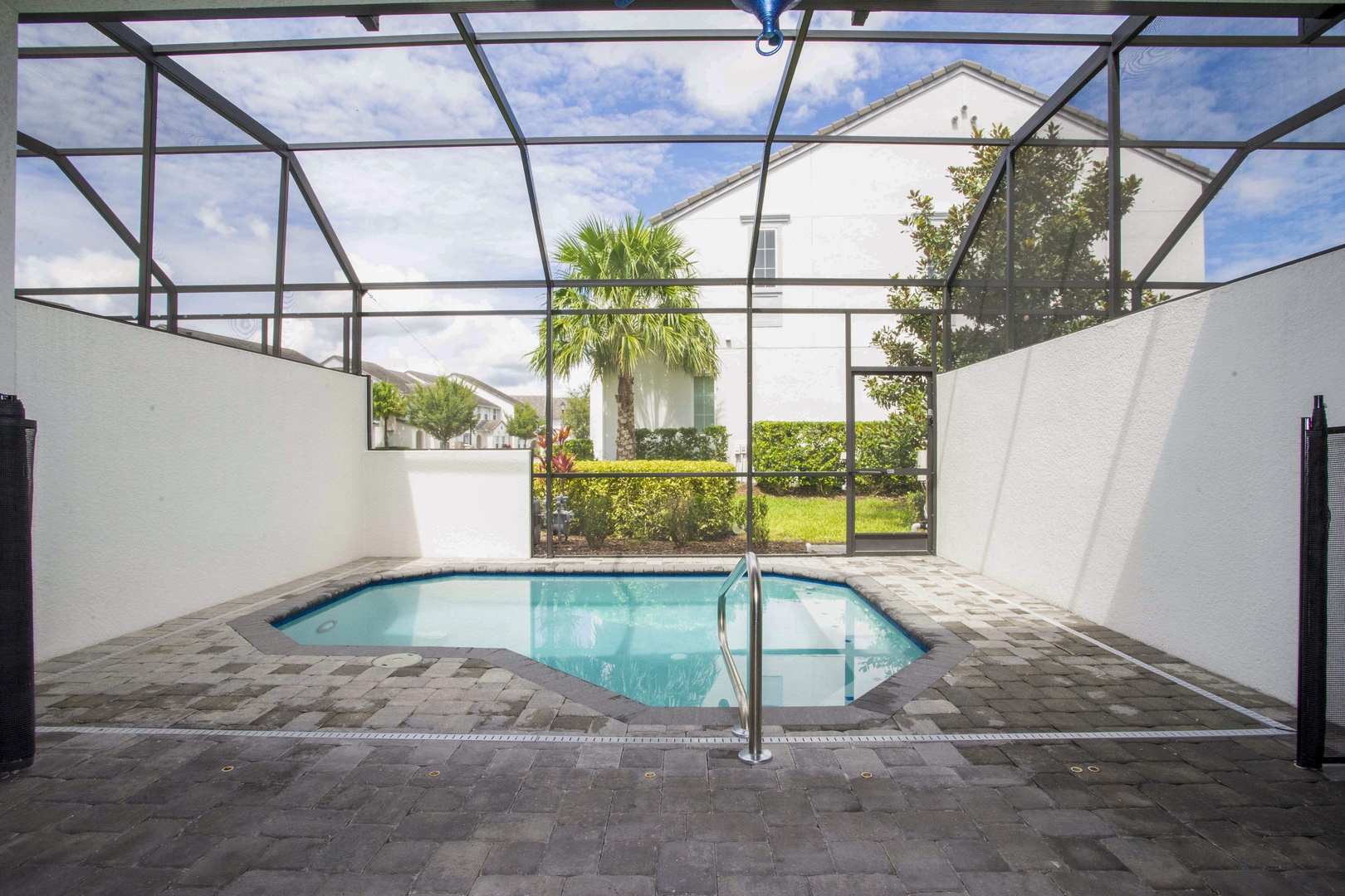 private pool area