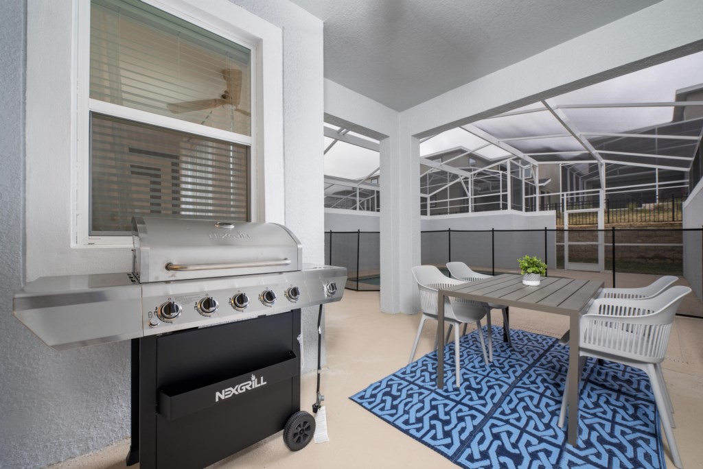 Patio dining table + grill