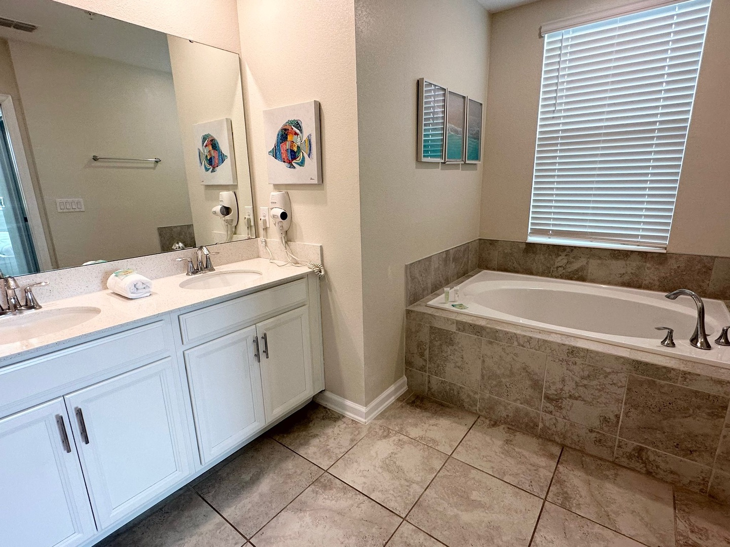 master bathtub bathroom