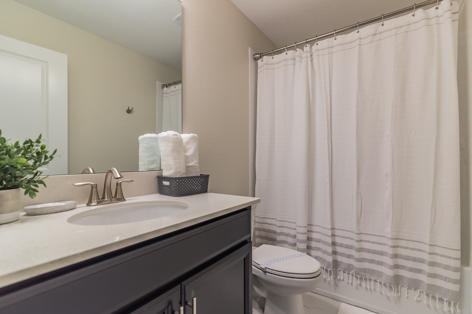 Full Bathroom Upstairs